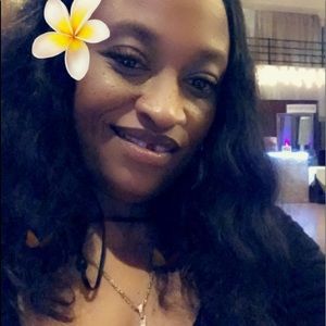 Meet your Posher, Aletha